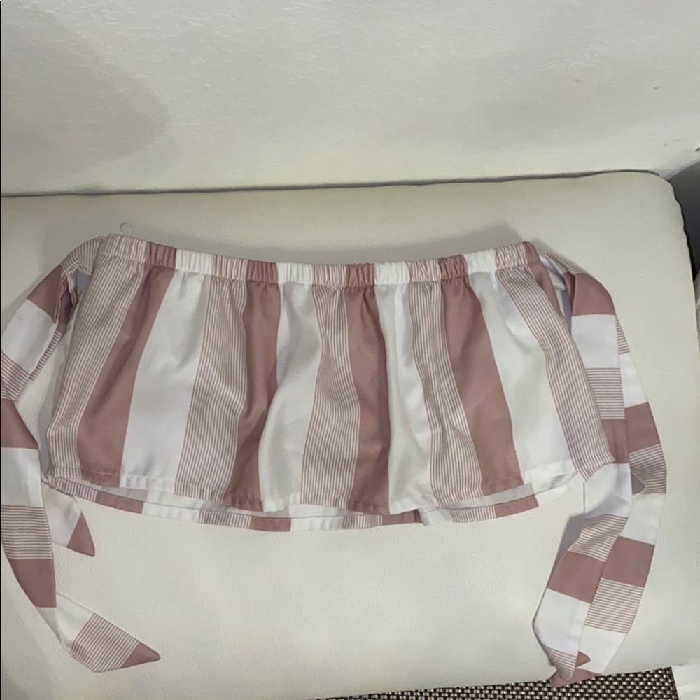 Two piece set - Picture 3 of 3